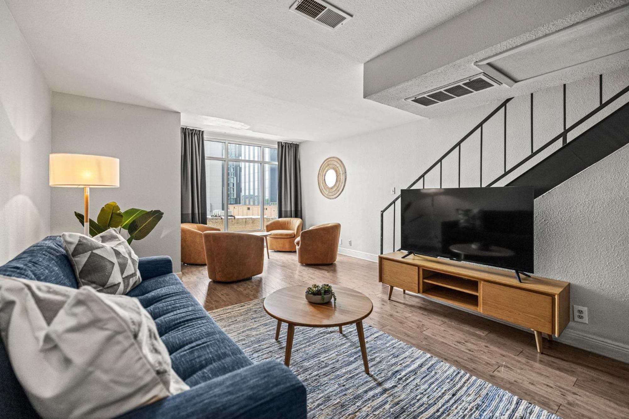 Littlefield Lofts, Hosted By Placemakr - 6Th St Austin Bagian luar foto