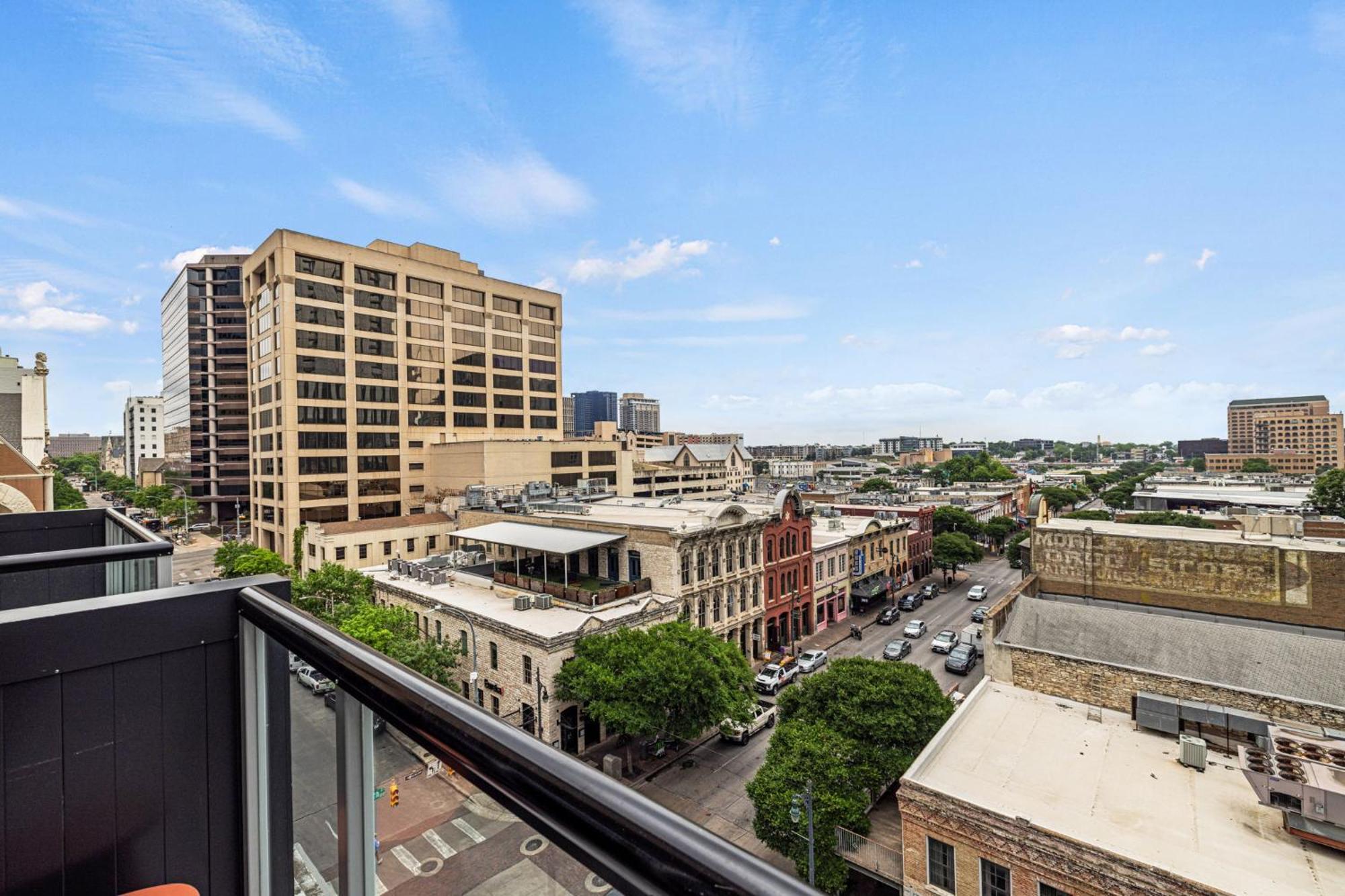 Littlefield Lofts, Hosted By Placemakr - 6Th St Austin Bagian luar foto